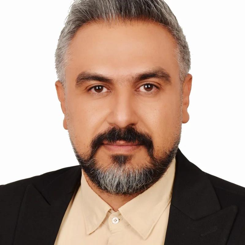 آرش حسینی آزاد